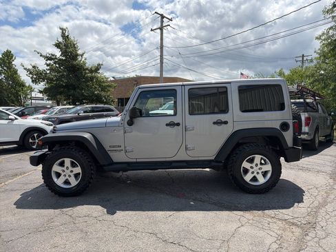 Used 2015 Jeep Wrangler Unlimited Sport w/ Quick Order Package 24S AWD/4WD image 3