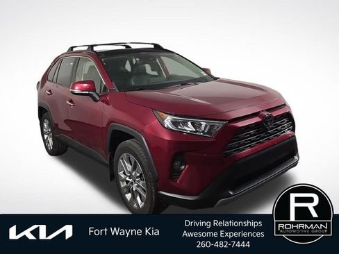 Used 2021 Toyota RAV4 Limited AWD/4WD image 5