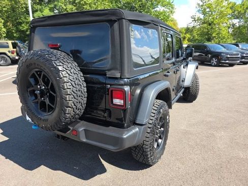 Used 2024 Jeep Wrangler Unlimited AWD/4WD image 19