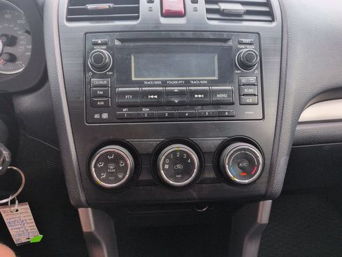 Used 2014 Subaru Forester 2.5i AWD/4WD image 18