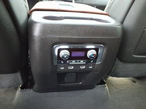 Used 2024 GMC Yukon XL Denali Ultimate AWD/4WD image 19