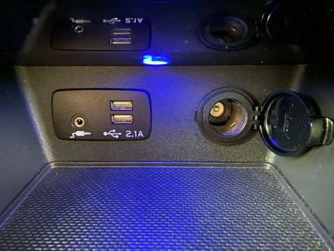 Certified 2023 Subaru Forester Premium AWD/4WD image 19