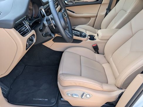 Certified 2026 Porsche Macan AWD/4WD image 20
