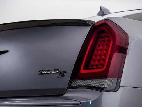 Used 2015 Chrysler 300 S image 13