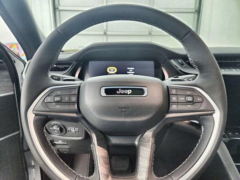 New 2026 Jeep Grand Cherokee L Limited AWD/4WD image 21