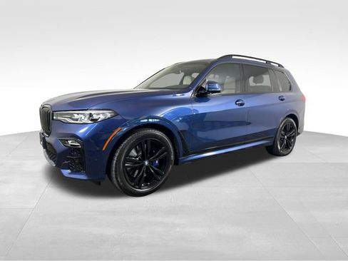Used 2022 BMW X7 xDrive40i w/ M Sport Package AWD/4WD image 2