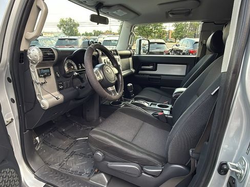 Used 2008 Toyota FJ Cruiser 4WD image 10
