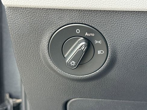 Certified 2023 Volkswagen Taos S FWD image 45