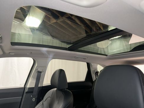 Certified 2025 Kia Sorento EX w/ EX Panoramic Sunroof Package image 28