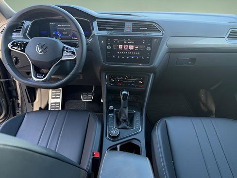 Used 2022 Volkswagen Tiguan SE R-Line image 7
