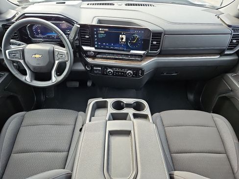 Used 2025 Chevrolet Silverado 1500 LT AWD/4WD image 11