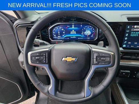 Used 2025 Chevrolet Silverado 1500 LT RWD image 13