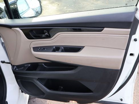 Used 2018 Honda Odyssey Elite image 14