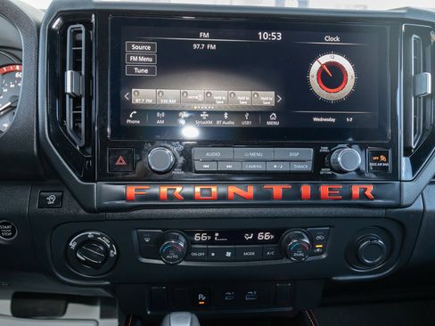 Used 2025 Nissan Frontier PRO-4X image 22