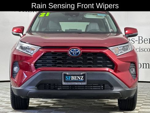 Used 2021 Toyota RAV4 XLE Premium AWD/4WD image 11
