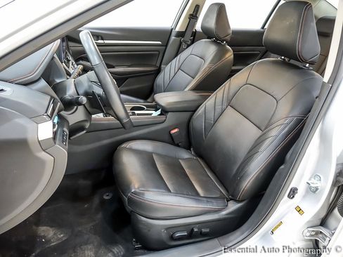 Used 2024 Nissan Altima 2.5 SR w/ SR Premium Package image 13