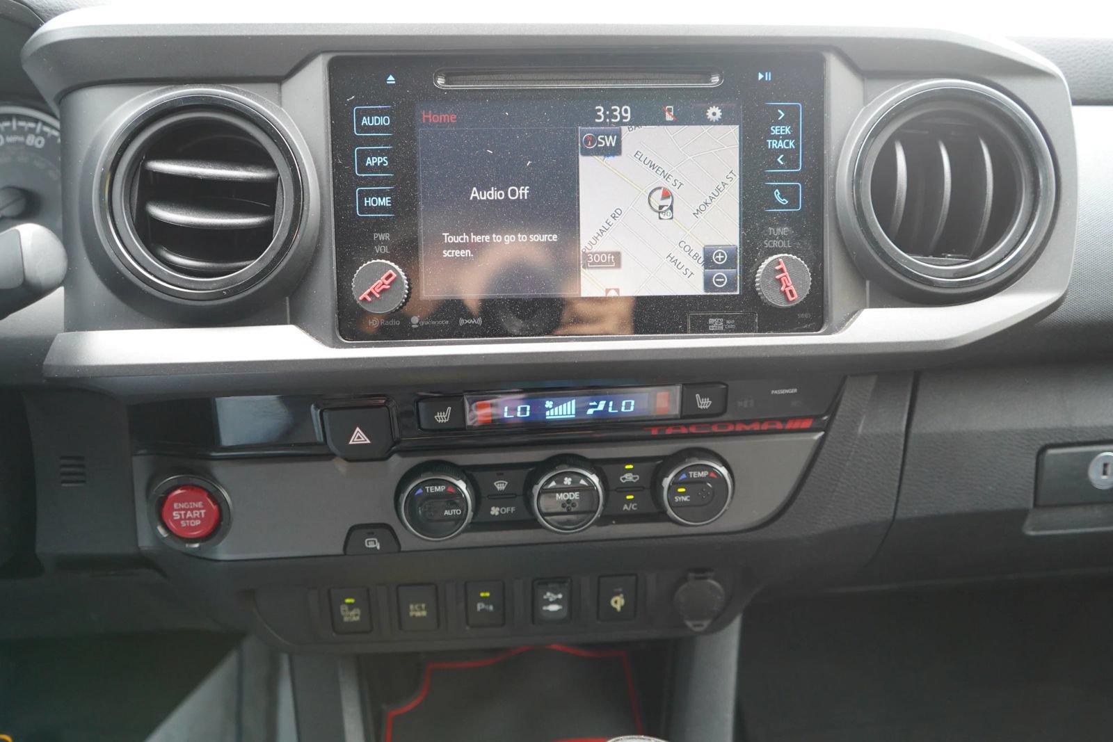 Used 2017 Toyota Tacoma TRD Sport RWD image 12