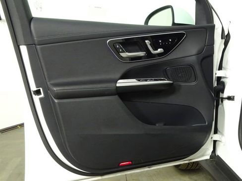 Used 2024 Mercedes-Benz GLC 300 image 15