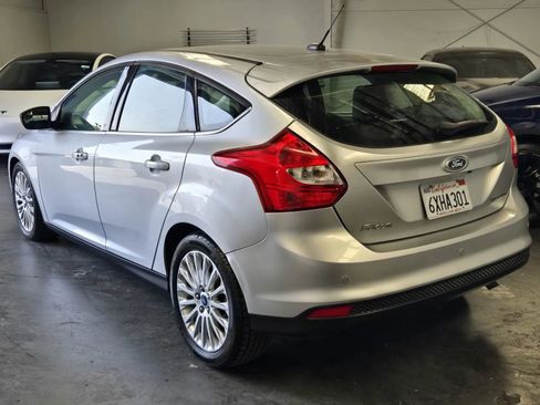 Used 2012 Ford Focus Titanium image 2