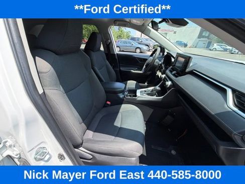 Used 2022 Toyota RAV4 LE AWD/4WD image 12