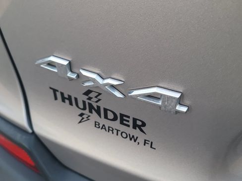 Used 2020 Jeep Cherokee Latitude AWD/4WD image 8