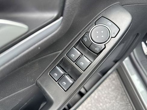 New 2026 Ford Escape SE w/ PHEV Premium Package FWD image 13