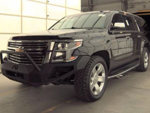 Used 2019 Chevrolet Suburban Premier image 1