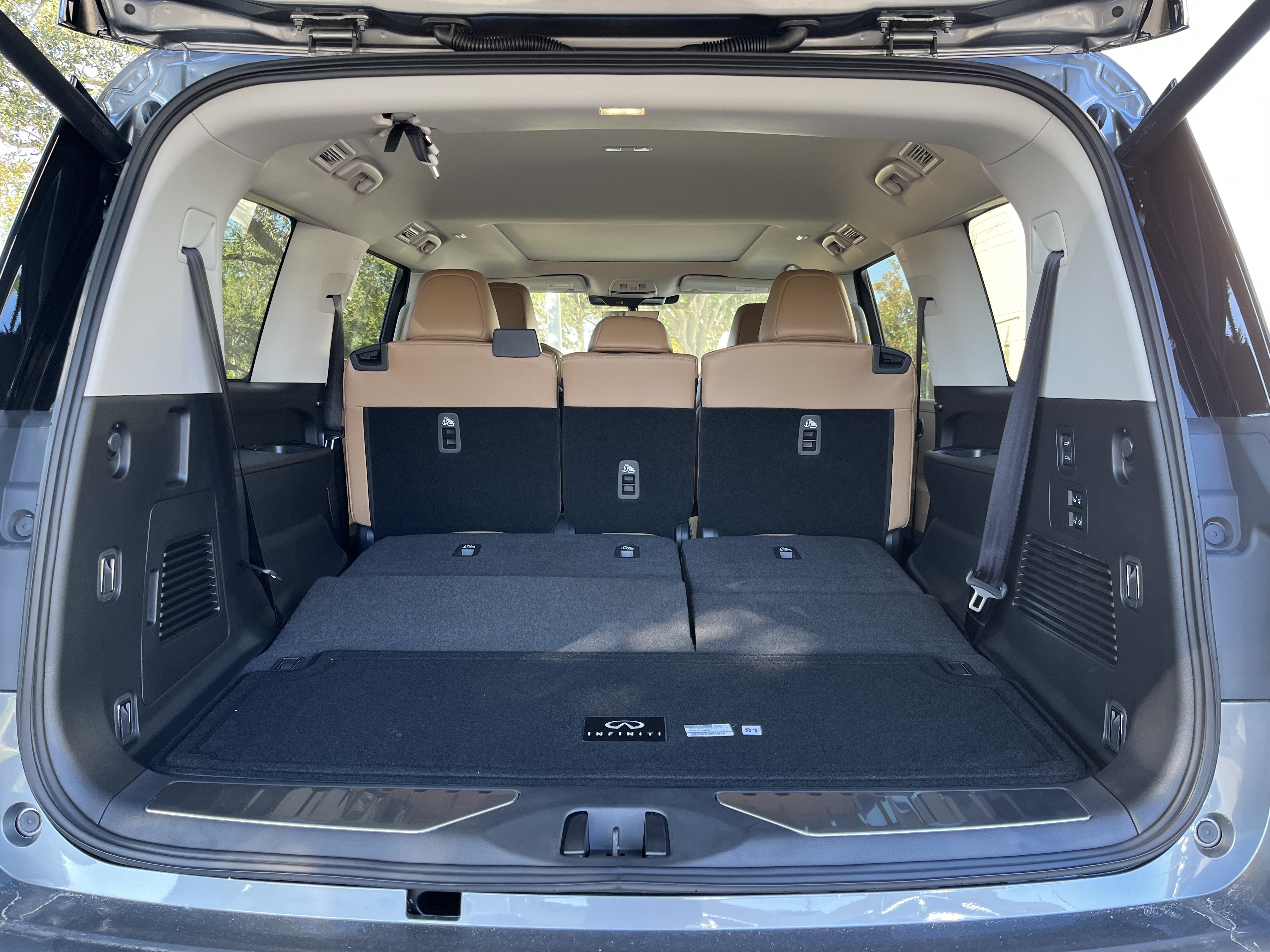 New 2027 INFINITI QX80 Luxe w/ Cargo Package RWD image 18