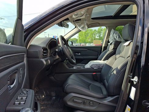 New 2026 Honda Pilot Touring image 6