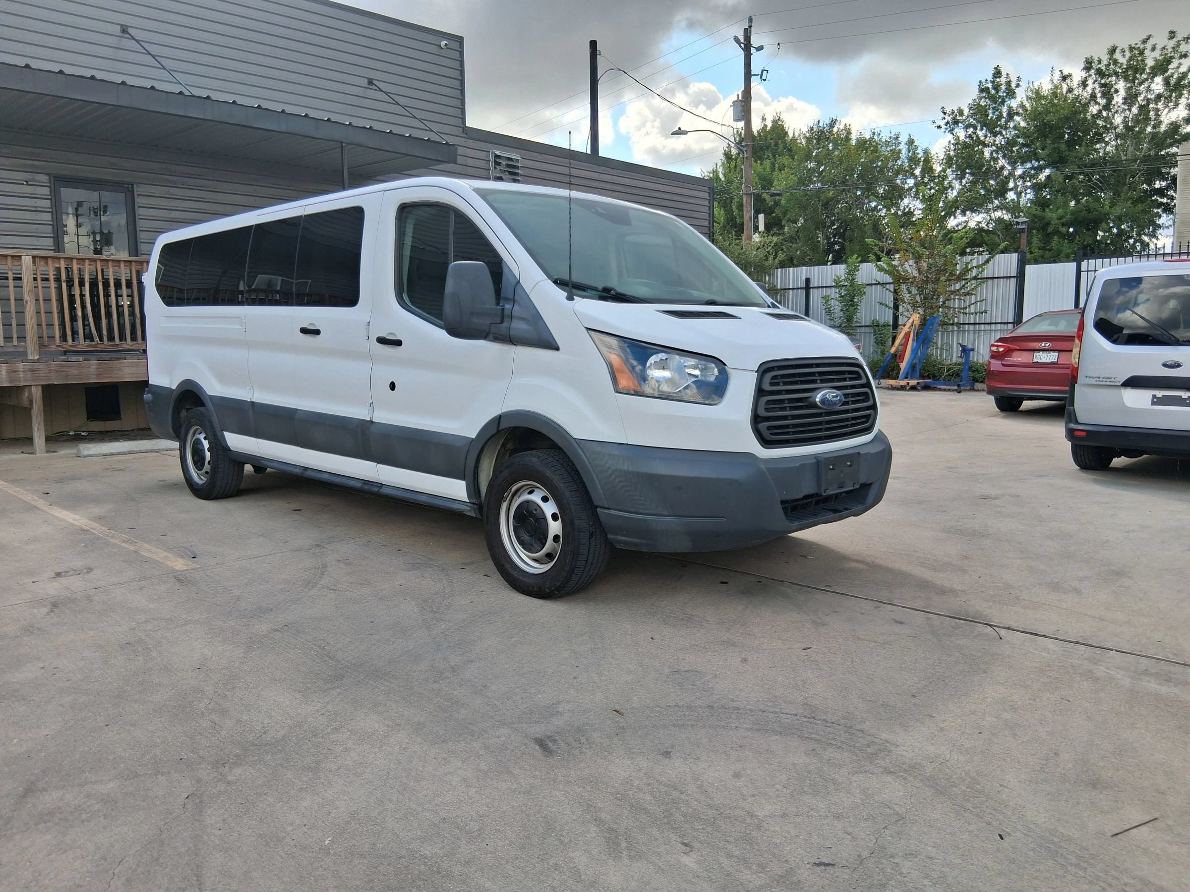 Used 2018 Ford Transit 350 XL RWD image 11