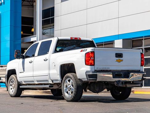 Used 2018 Chevrolet Silverado 2500 LT w/ LT Fleet Convenience Package AWD/4WD image 3