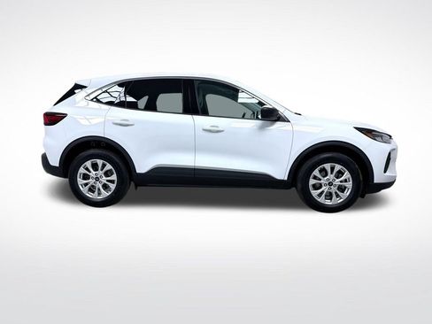 Used 2023 Ford Escape Active AWD/4WD image 2