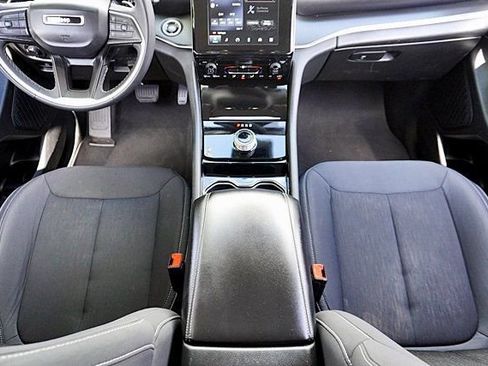 Certified 2023 Jeep Grand Cherokee L Laredo RWD image 21