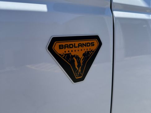 New 2026 Ford Bronco Badlands w/ Sasquatch Package AWD/4WD image 34