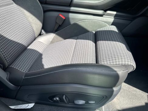 New 2025 Porsche Taycan 4S image 16