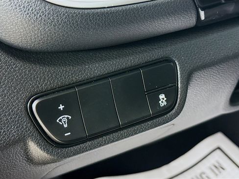 Used 2024 Kia Seltos X-Line image 9