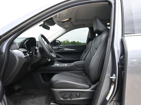 Certified 2026 INFINITI QX60 Luxe w/ Cargo Package FWD image 17
