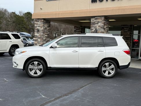 Used 2013 Toyota Highlander Limited image 2
