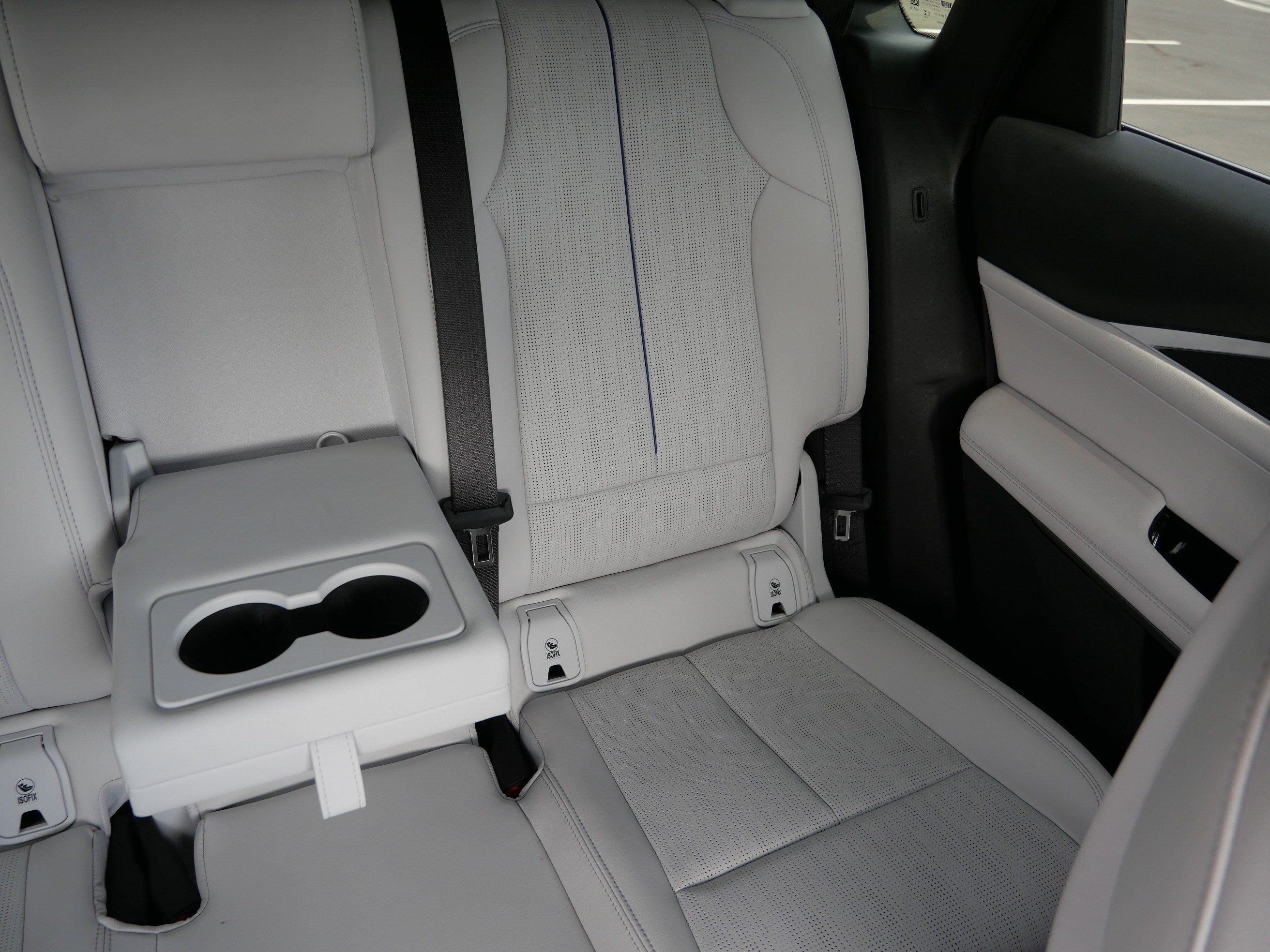 Used 2026 Cadillac Lyriq Luxury w/ LPO, Floor Liner Package AWD/4WD image 13