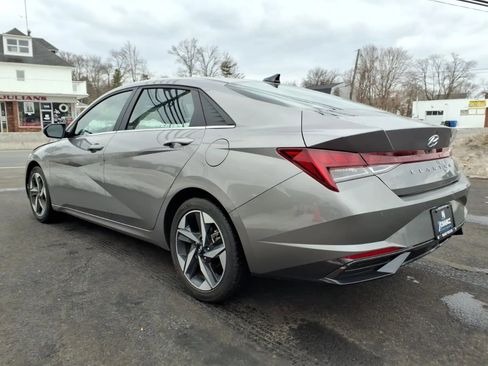 Used 2023 Hyundai Elantra Limited image 5