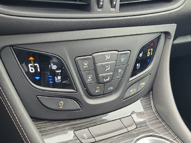 Used 2017 Buick Envision Premium AWD/4WD image 21