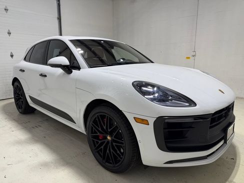 Used 2024 Porsche Macan GTS w/ Premium Plus Package AWD/4WD image 3