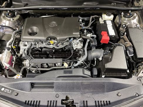 Certified 2024 Toyota Camry SE FWD image 9