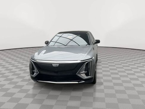 Certified 2024 Cadillac Lyriq Tech w/ LPO, Floor Liner Package AWD/4WD image 38