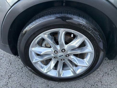 Used 2015 Ford Explorer XLT w/ Equipment Group 202A FWD image 31
