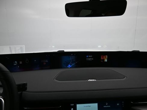 New 2026 Lincoln Navigator L Premier AWD/4WD image 14