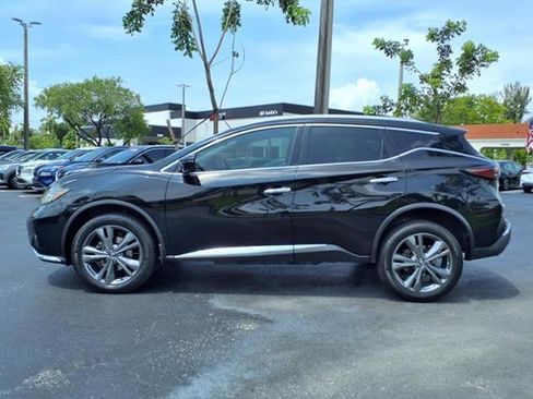 Used 2019 Nissan Murano Platinum image 2