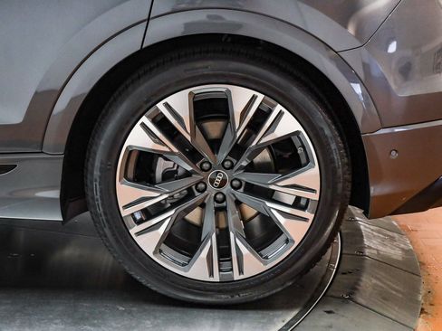 New 2026 Audi Q8 Premium Plus image 12