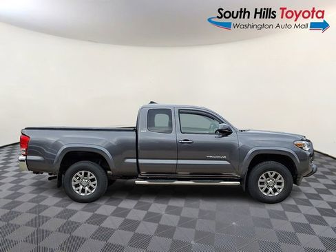 Used 2016 Toyota Tacoma SR5 w/ SR5 Appearance Package (SN) image 7