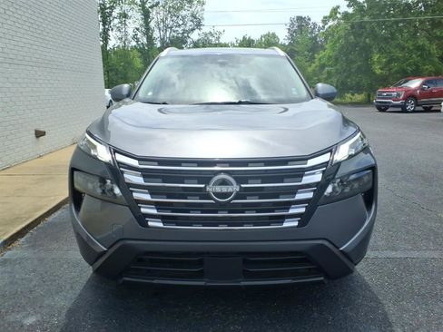 Used 2025 Nissan Rogue SV w/ SV Premium Package FWD image 2